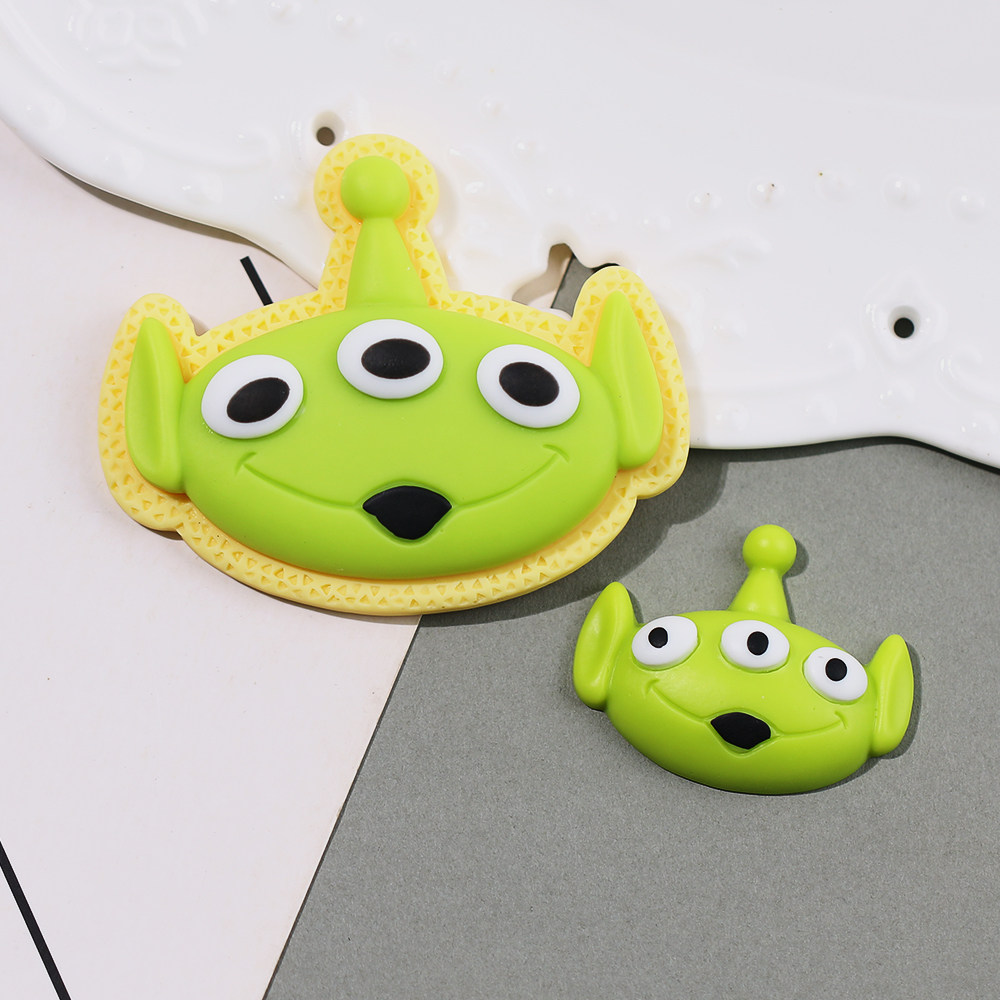 卡通三眼怪奶油胶手机壳树脂饰品配件diy材料包手工自制水晶滴胶