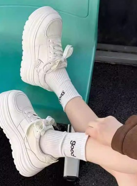 冬季时尚大码女鞋40-43码休闲鞋加绒保暖棉鞋41 42码厚底板鞋超轻