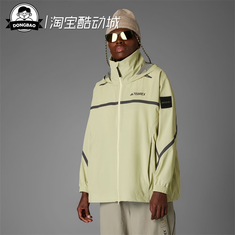 防水防风透湿透汽拒水防泼冲锋衣