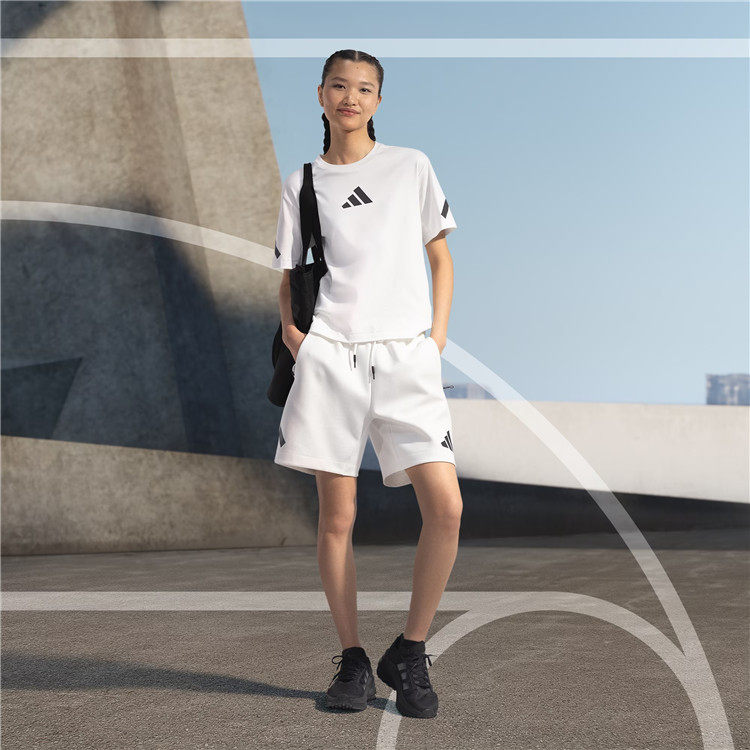 真治愈运动休闲短裤ADIDAS女子