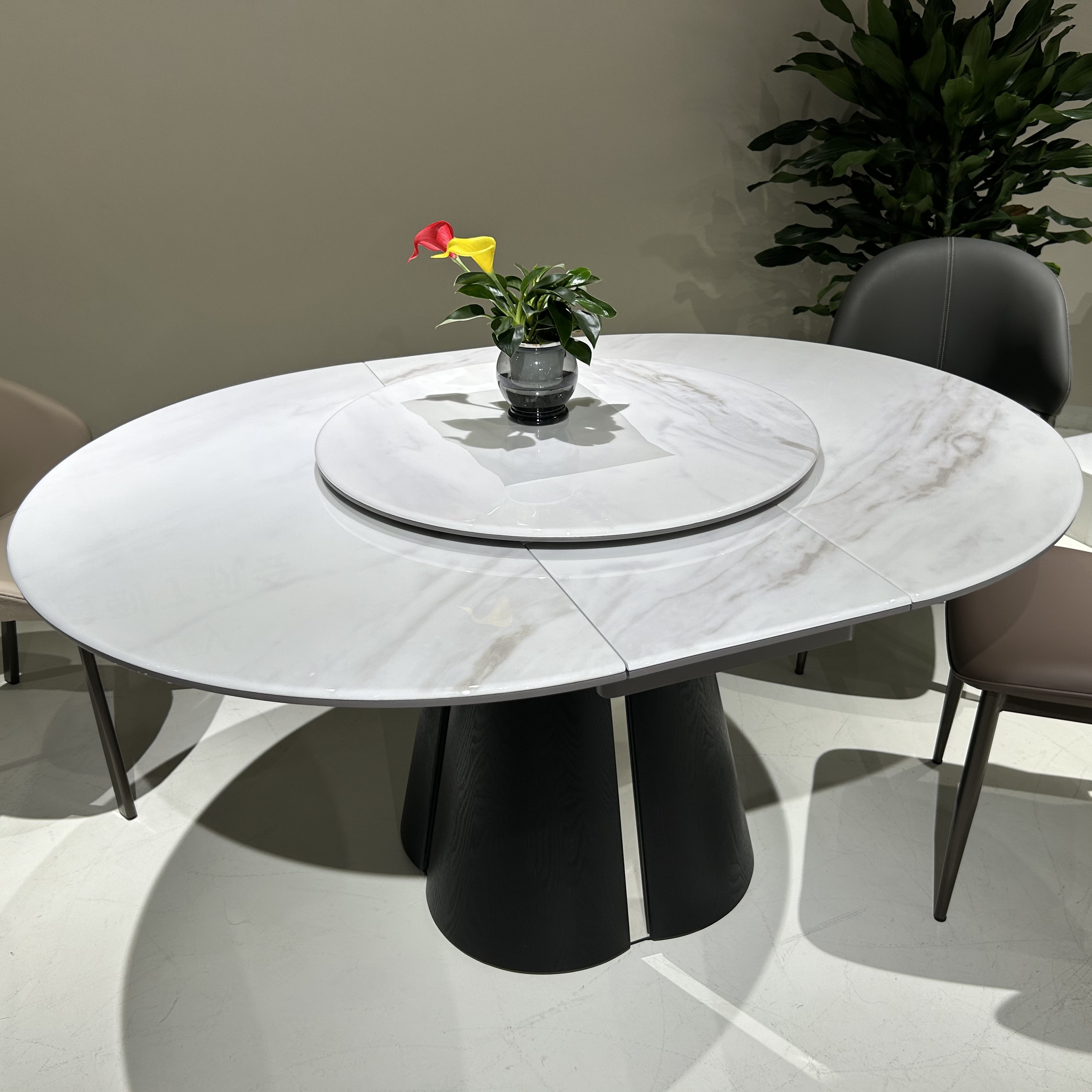 CZ061功能圆餐台1.2米微晶石圆餐桌1.55米椭圆桌拉伸功能餐桌转盘