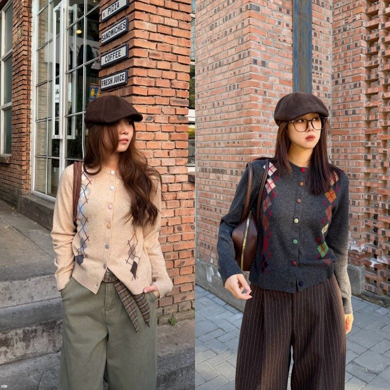 100绵羊毛复古彩扣英伦风针织衫