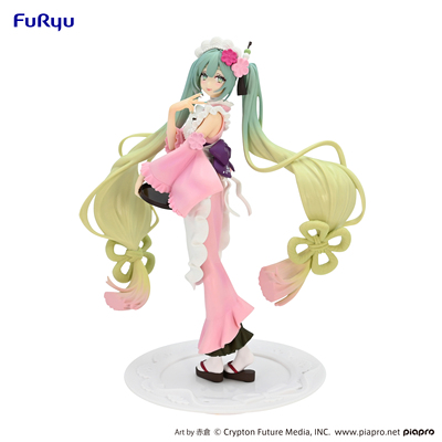 FURYU初音未来长裙景品手办