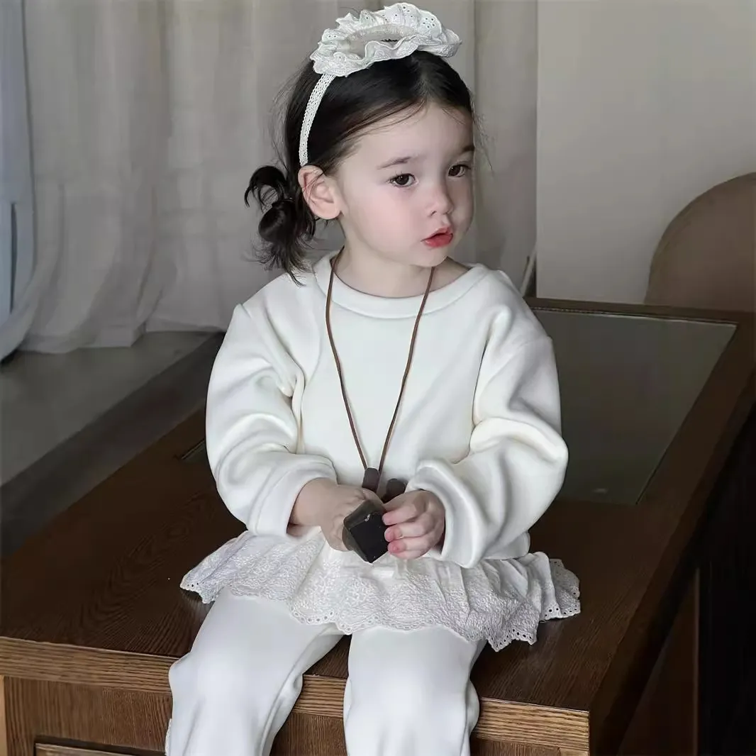 2025秋冬新款女童加厚卫衣套装儿童洋气蕾丝花边打底衫裤子两件套