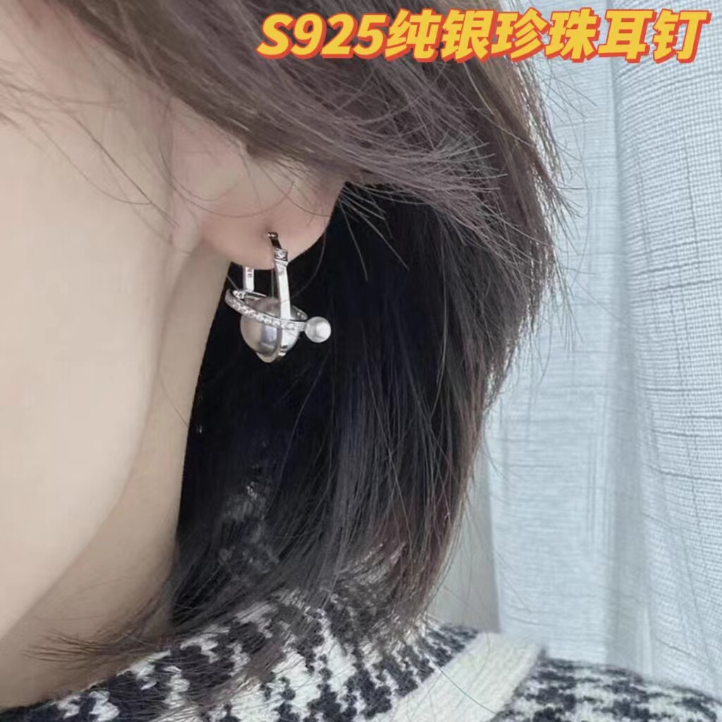 宇宙星球设计款通体S925纯银耳钉