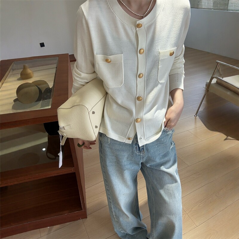 欧洲站2026春季新款欧货洋气小香风圆领双口袋长袖羊毛针织开衫女