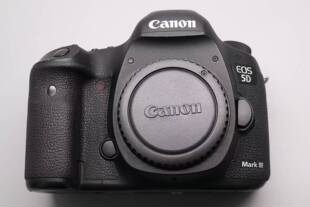 配件副厂电池充电器各一 明显使用痕迹战斗成色 佳能5D3 成色一般