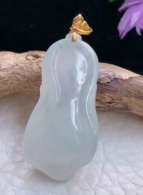 axm实拍34*17*9缅甸翡翠白高冰随型福瓜吊坠 白月光18k金扣锁骨坠