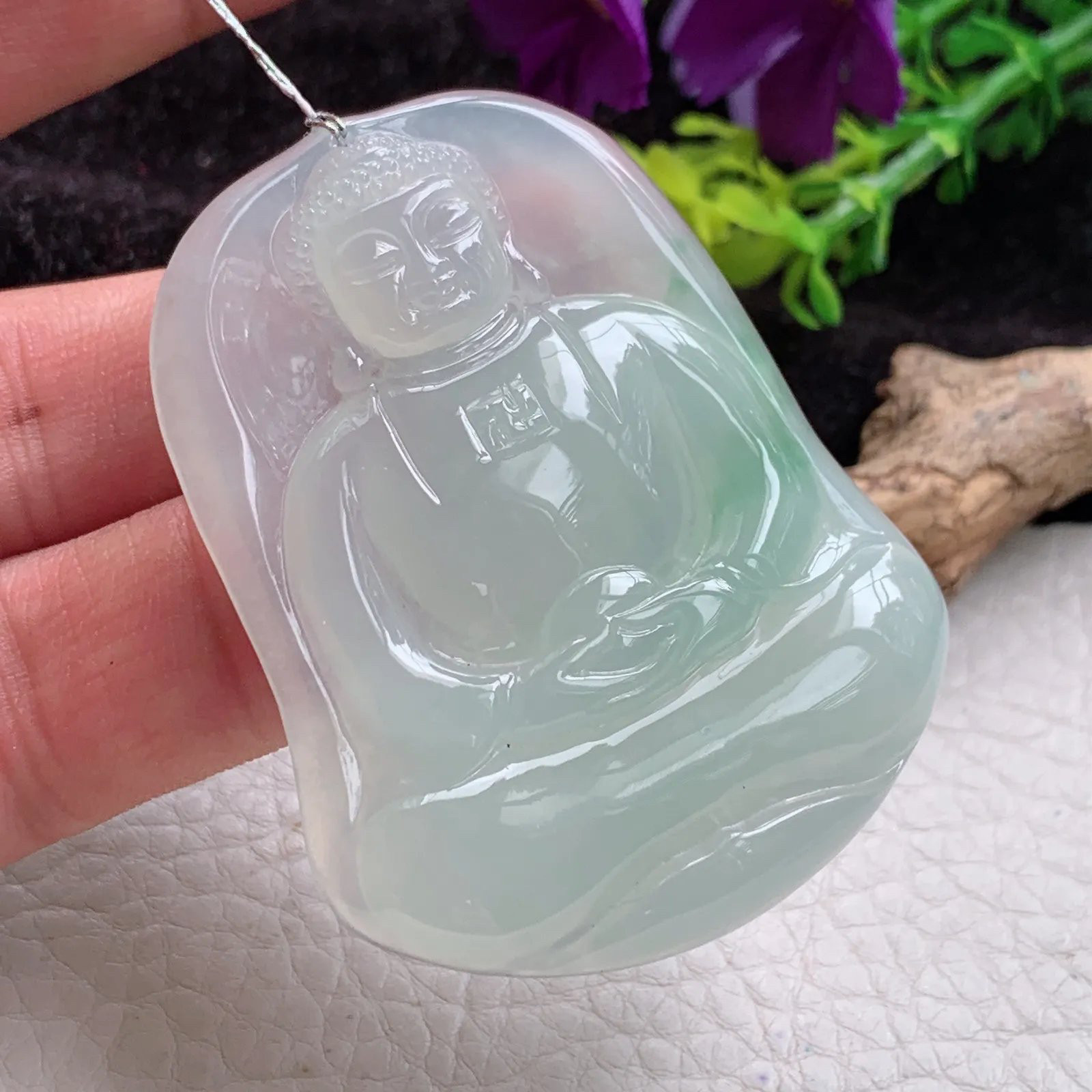 qxm实拍55.5*43.8*6缅甸翡翠晴绿大日如来佛祖 佛主玉吊坠 玉挂件
