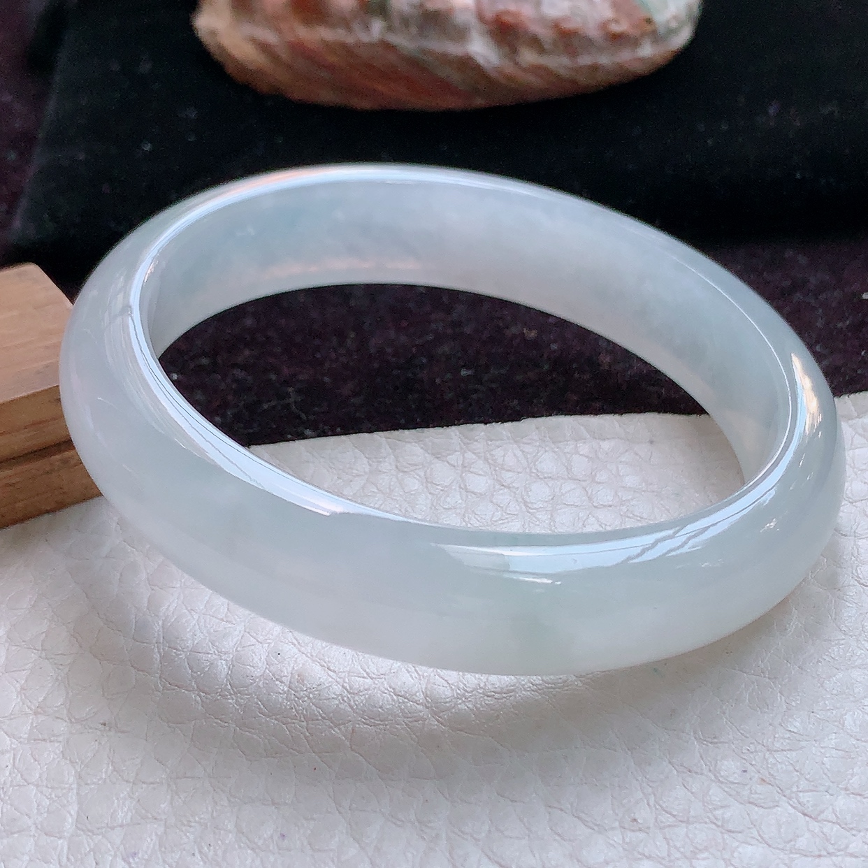 yh小圈口53*49*11.6*7贵妃镯 缅甸翡翠A货手镯冰纯蛋形宽边玉手环