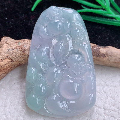 实拍x54缅甸翡翠A货冰起光开心佛 逍遥佛玉吊坠 53.8*33*5.3mm