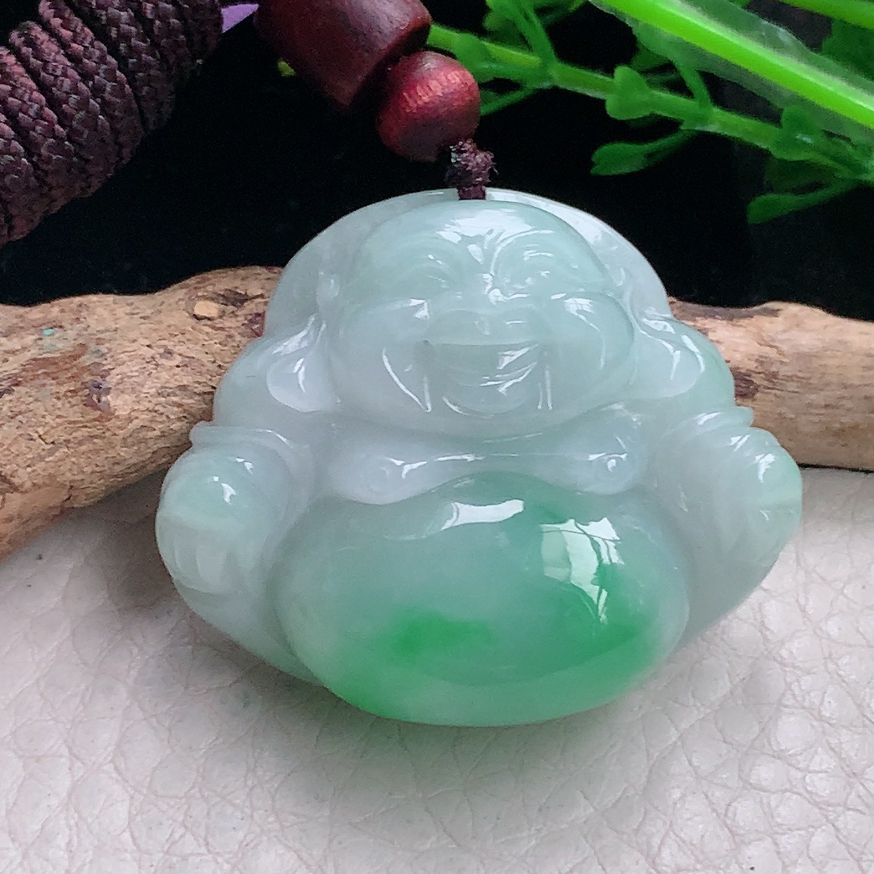 zen自然光30.8*37.5*12.3缅甸翡翠a货饱满飘绿佛公 弥勒佛玉吊坠