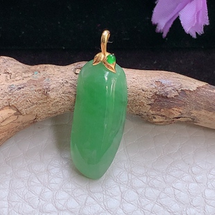 4.2缅甸翡翠冰满绿小福瓜吊坠 18k金扣福禄锁骨坠 11.2 zzx实拍32