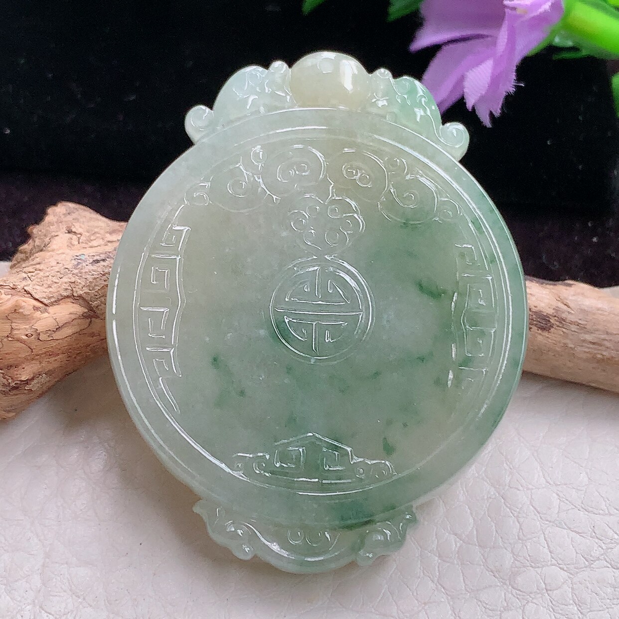 lz实拍50*40*6.8缅甸翡翠精雕怀古雕飘花玉佩玉吊坠 仿古玉挂件