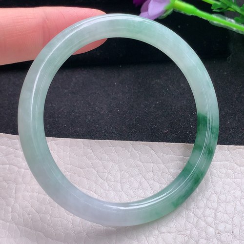 xh自然光54*6*7.3美人镯 缅甸翡翠a货玉手镯冰胶飘花圆条玉手环