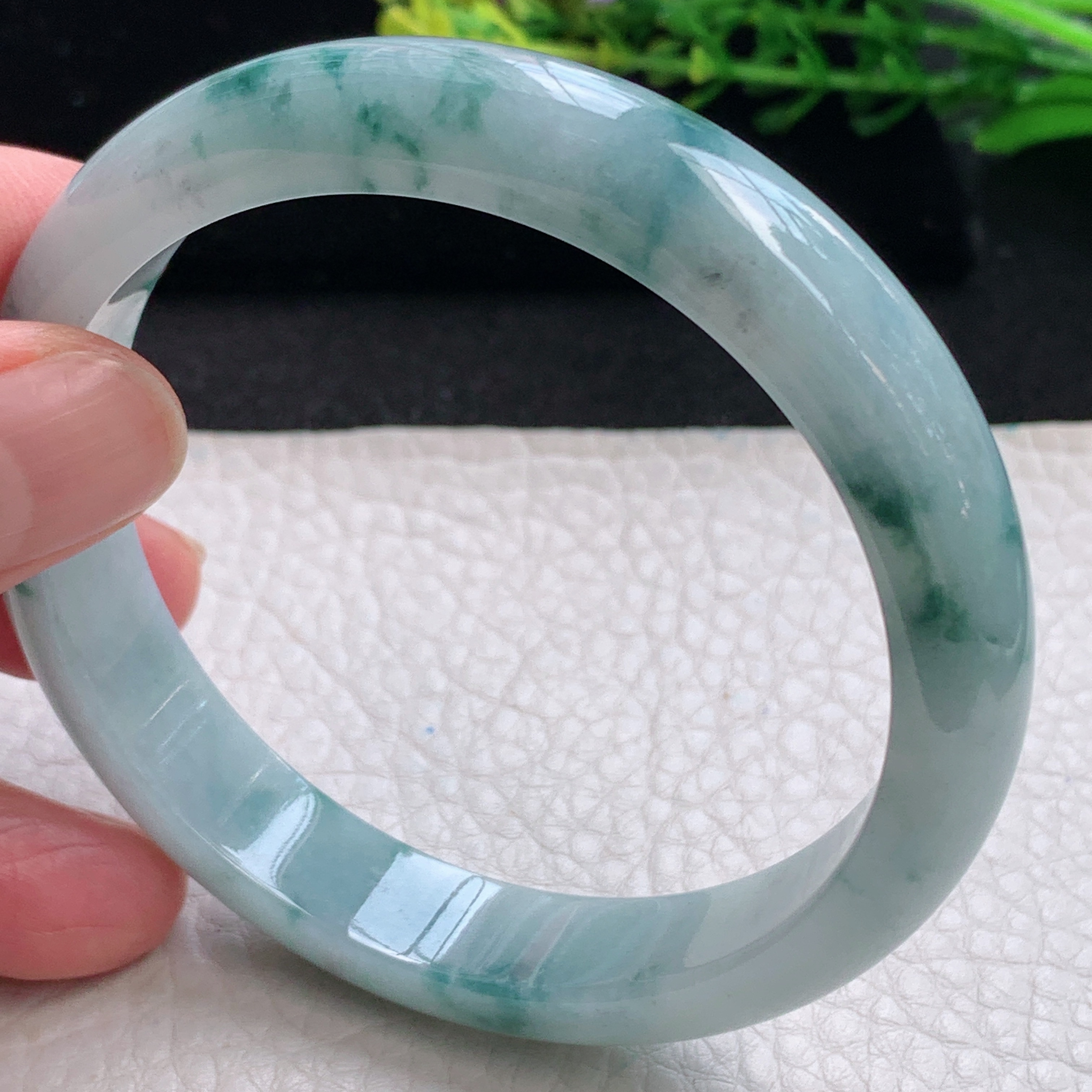 js自然光58*11.6*7平安镯 缅甸翡翠a货灵动飘花宽边玉手镯 玉手环