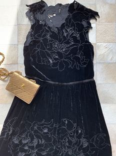 谭燕玉 Tam 黑丝绒镂空花重工小礼服连衣裙 Vivienne 搬家特价