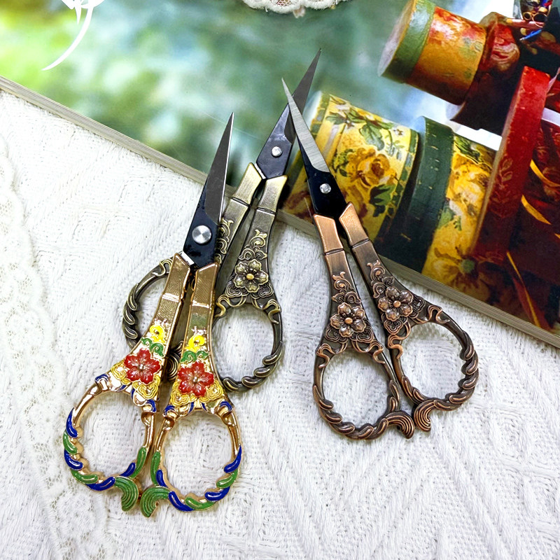 春天十字绣专用工具剪刀刺绣红梅剪刀便携复古花纹剪缝纫DIY工具