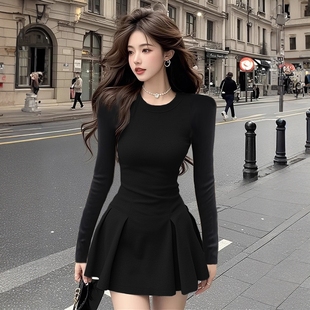 秋冬气质纯欲辣妹收腰显瘦打底裙圆领蓬蓬裙百搭长袖 A字连衣裙女