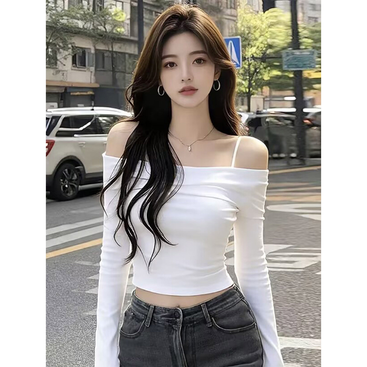高级感气质白色露肩吊带长袖上衣女2026新款独特修身显瘦辣妹T恤,女装/女士精品,T恤,淘宝优惠券,粉丝福利购,淘宝优惠卷