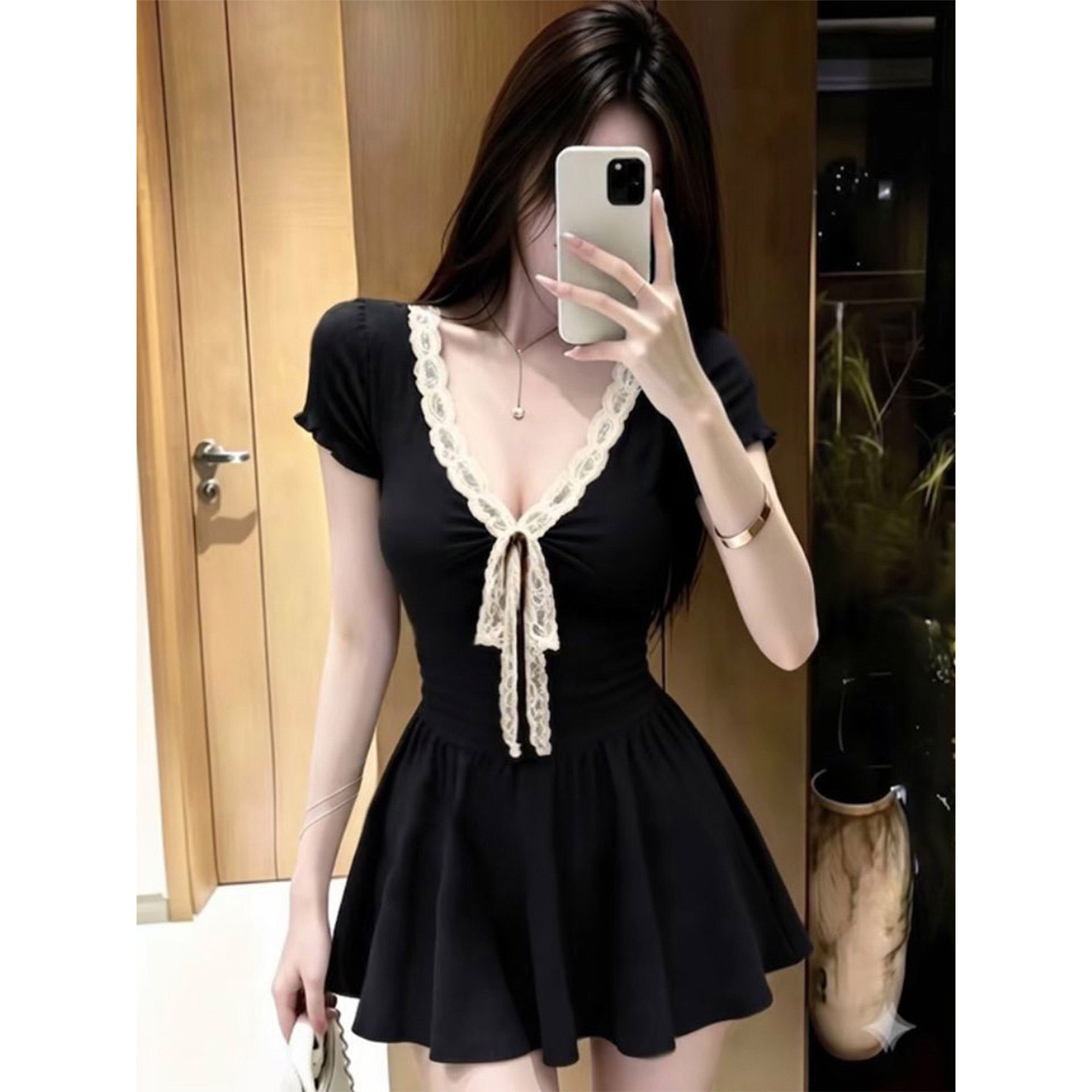 辣妹性感蕾丝花边绑带短袖连衣裙女夏季新款修身显瘦V领纯欲A字裙