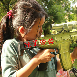 新版J13代电动连发HK416C冲锋金齿玩具游戏模型男孩射击游戏对战