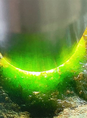 A81368 缅甸天然翡翠原石老坑莫西沙场口手镯料 重2.21公斤