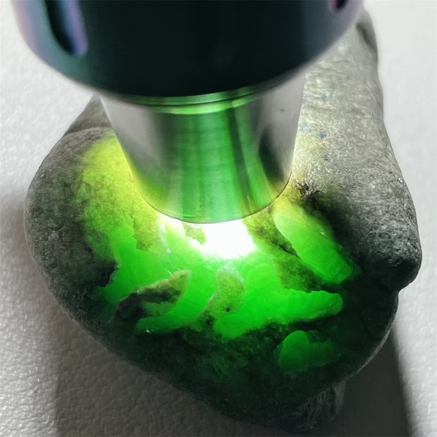 A11 精品缅甸天然翡翠原石老坑后江场口色料戒面料  重50克