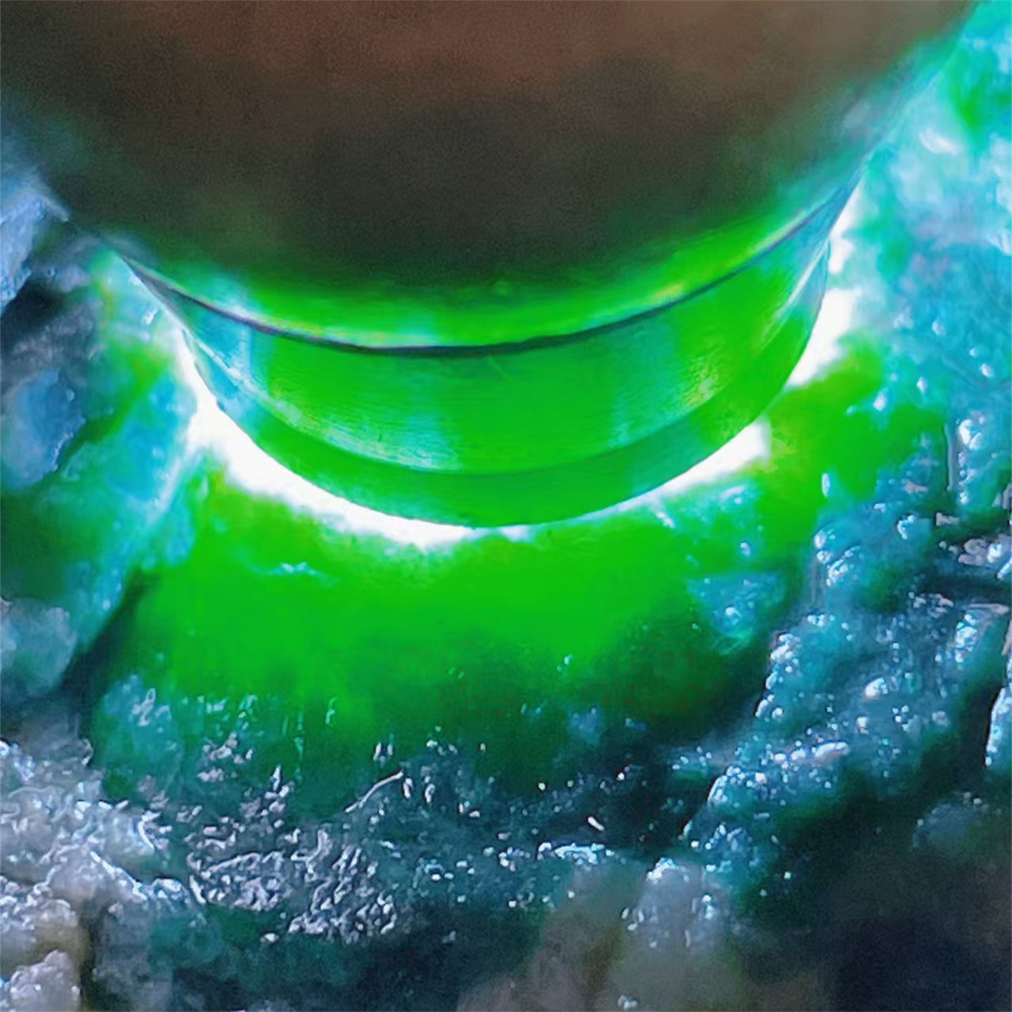 缅甸天然翡翠原石手镯料