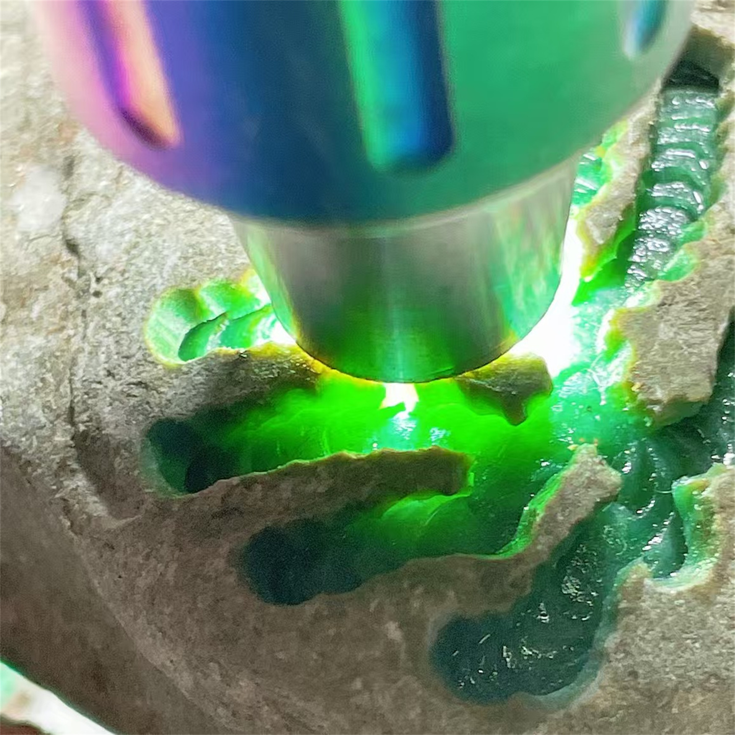 精品缅甸天然翡翠原石色料