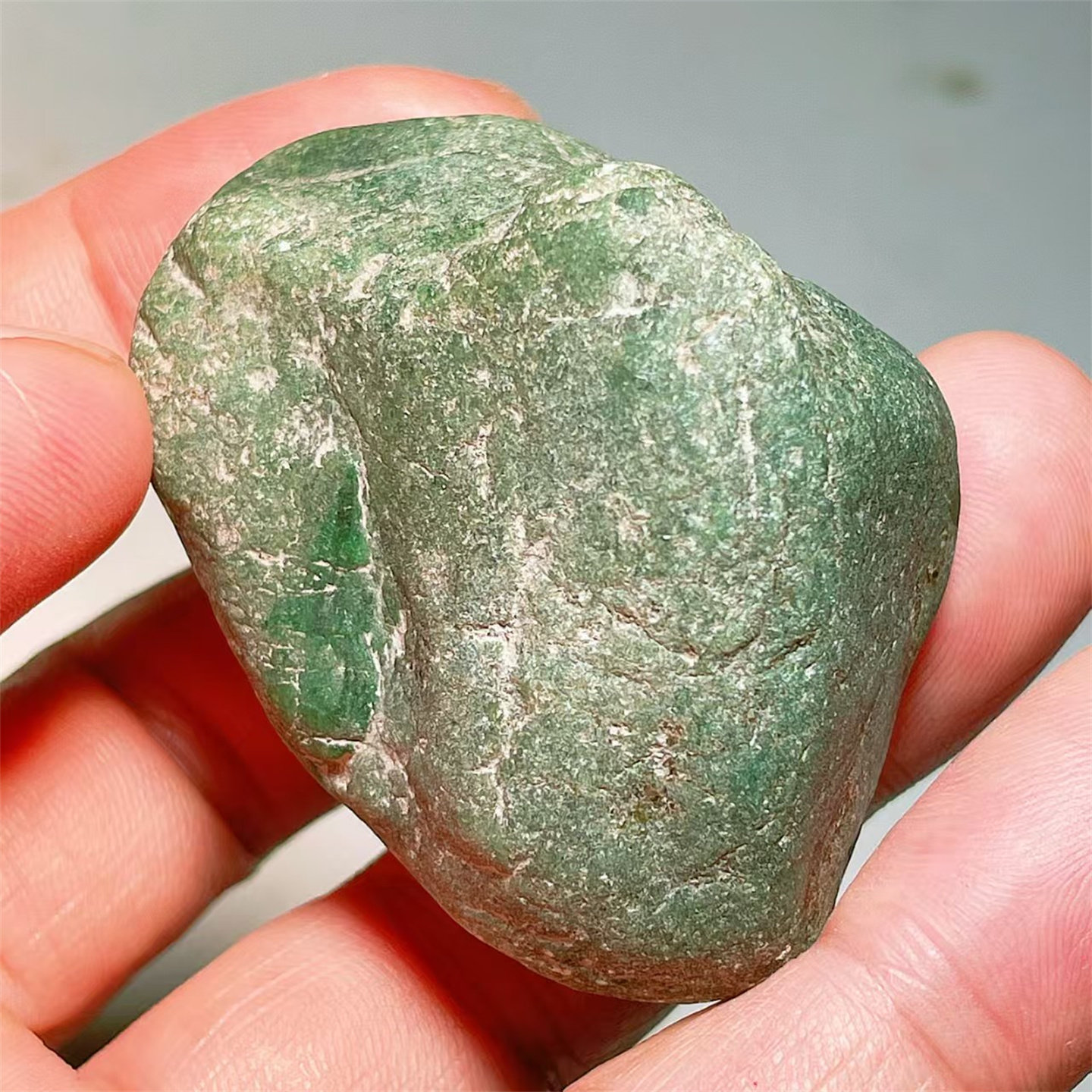 A10287 缅甸天然翡翠a货原石老坑后江场口开窗色料戒面料 重77克