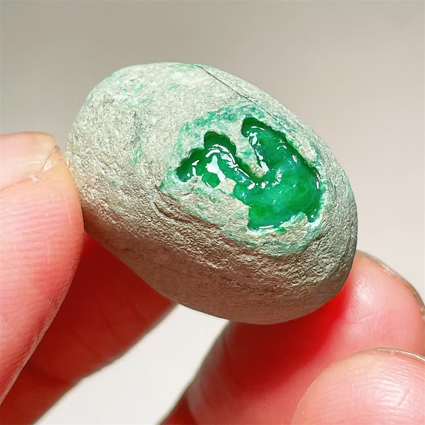 A35 精品缅甸天然翡翠原石老坑后江场口色料戒面料  重16克