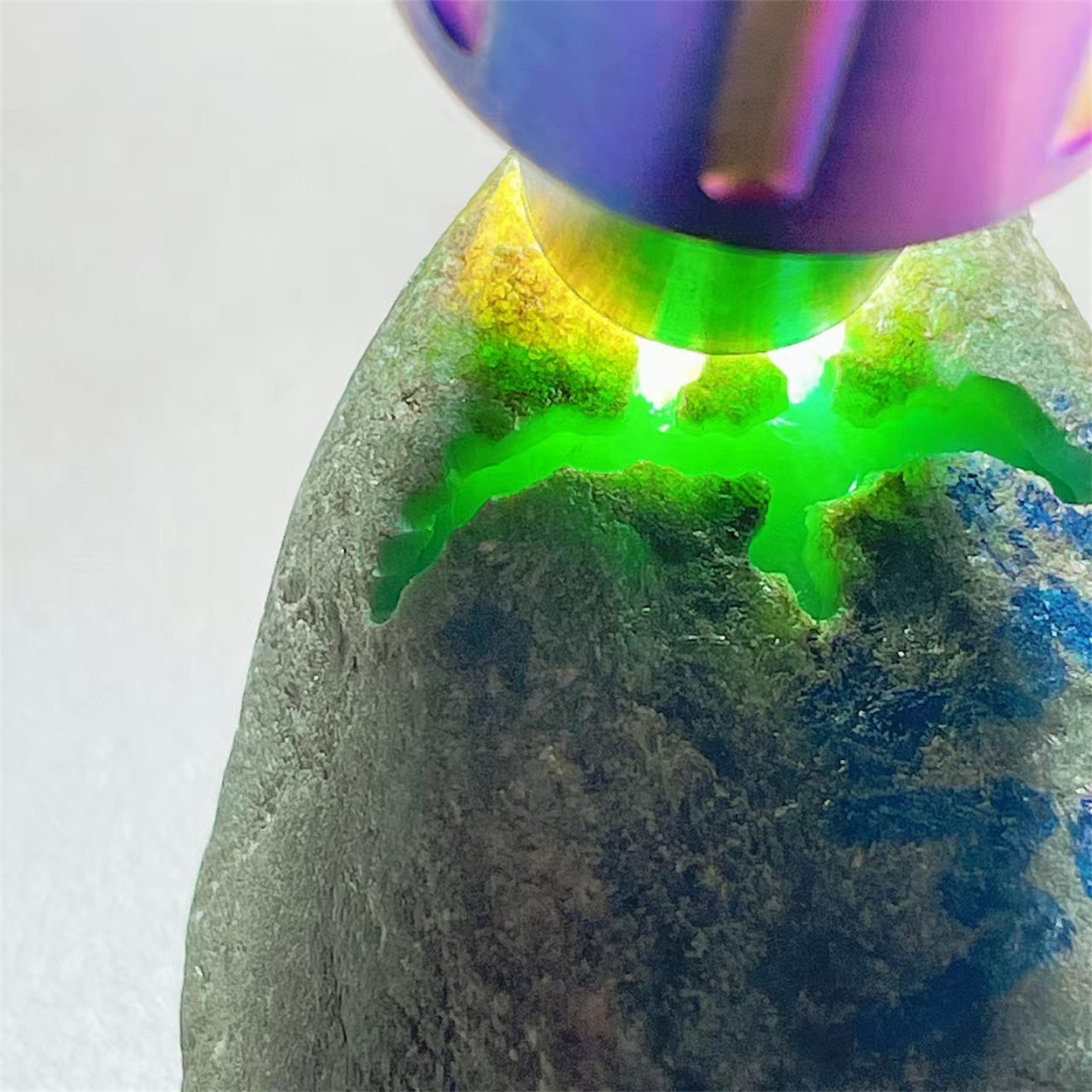 A5 精品缅甸天然翡翠原石老坑后江场口色料戒面料  重93克