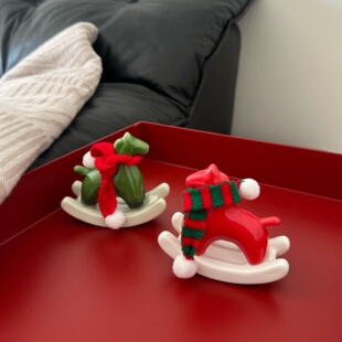 2026新年礼物马年陶瓷摇摇马小摆件茶宠红色氛围装饰家居吉祥物