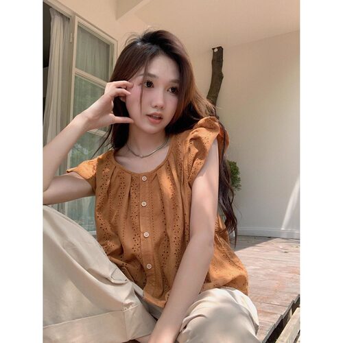 法式甜美提花镂空小飞袖短袖衬衫女夏季温柔风减龄宽松开衫上衣潮