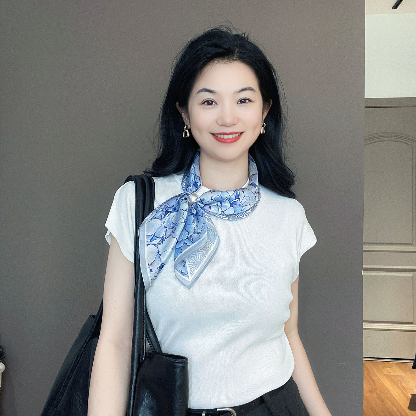 项链珍珠磁吸扣蓝色真丝丝巾小丝巾女100%桑蚕丝职业衬衣护颈领巾图片