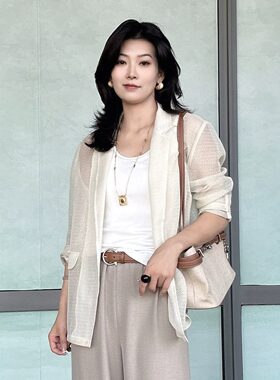 云漫清透肌理感微透百搭西服