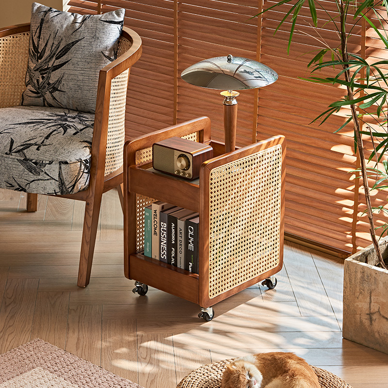 中古实木藤编收纳箱可移动带轮