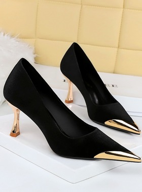 丝绒黑色高跟鞋女秋冬细跟小猫跟7CM金属头尖头浅口单鞋日常百搭
