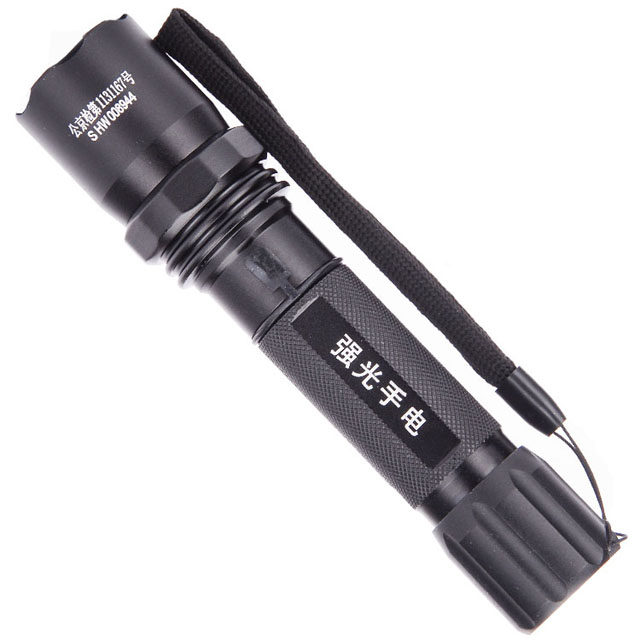战术基础型多功能强光手电防身远射巡逻骑行远射爆闪充电手电筒