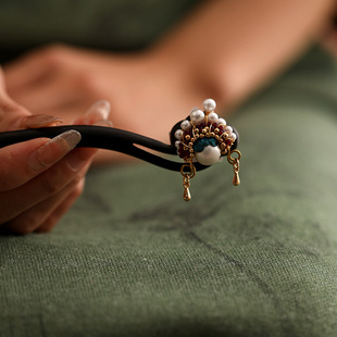 古风刀马旦珍珠黑檀木发簪子步摇盘发钗配饰品马面裙百搭气质新款