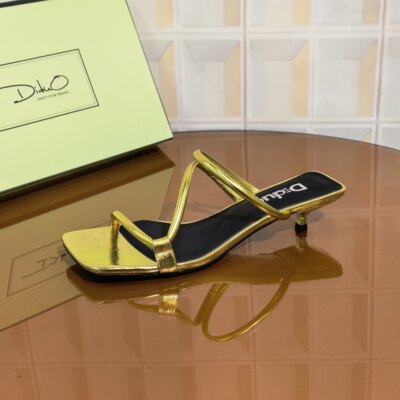 6963/3CM牛皮清仓撤柜断码处理夏季时尚显瘦细跟方头一字带凉鞋女