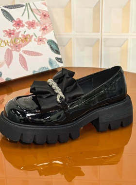 6909/5CM牛漆皮断码撤柜清仓处理修面皮圆头金属厚底女乐福鞋时尚