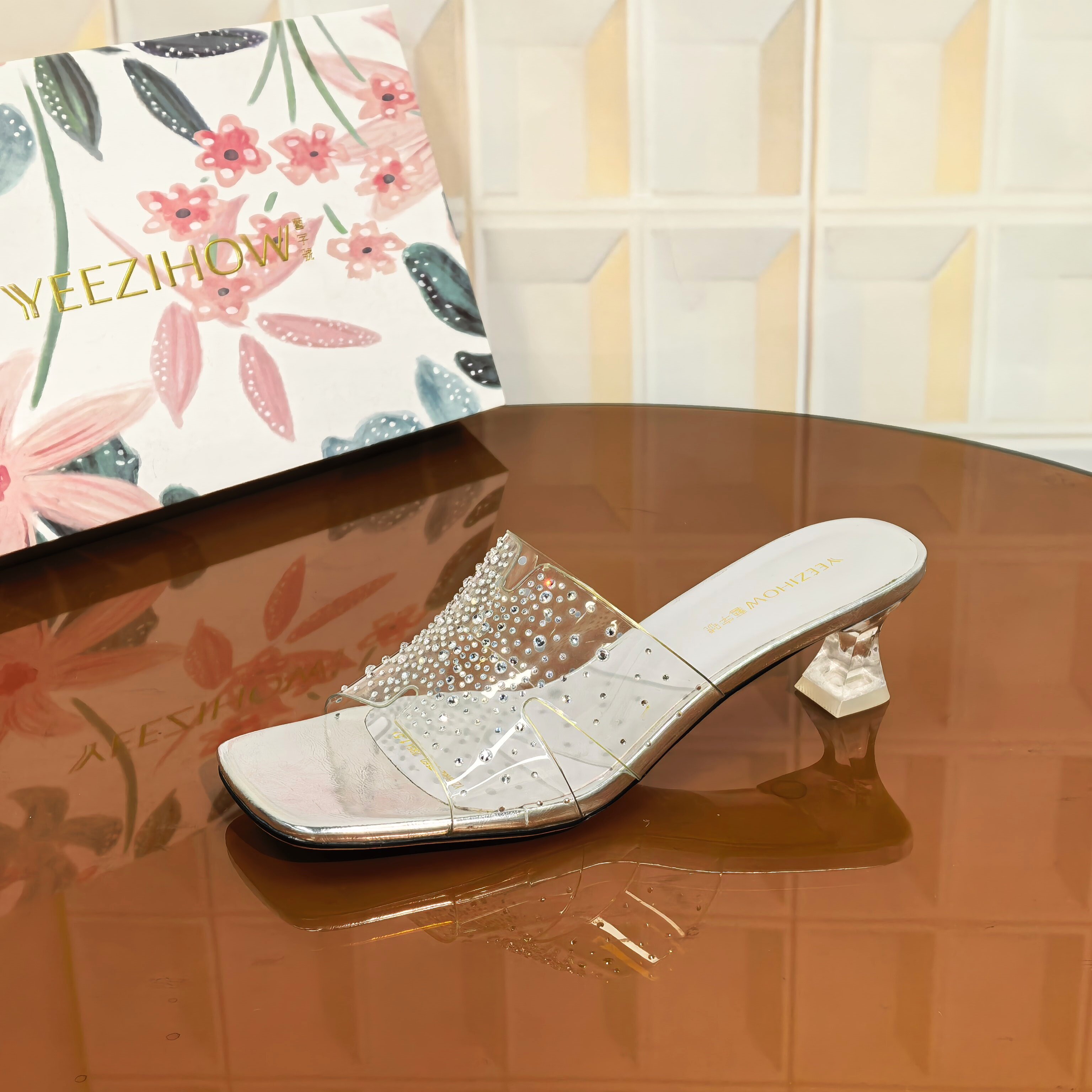 7550/3CM牛皮断码撤柜清仓处理低跟粗跟时装凉鞋中跟女士高跟鞋