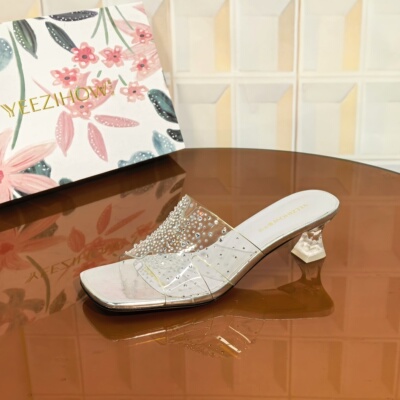 7550/3CM牛皮断码撤柜清仓处理低跟粗跟时装凉鞋中跟女士高跟鞋