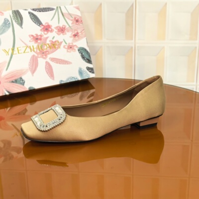 7158/2CM真丝布断码撤柜清仓处理中跟小香风平底鞋浅口百搭女方头