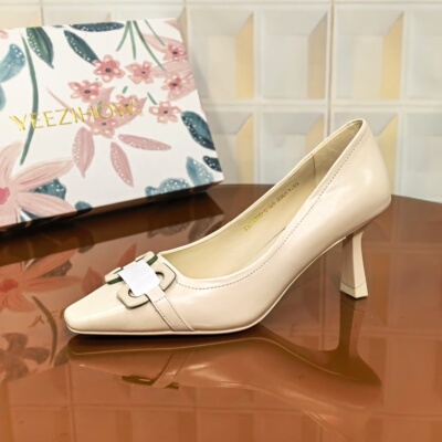 6126/5CM胎牛皮断码撤柜清仓处理细跟拼接尖头单鞋春季细跟高跟鞋