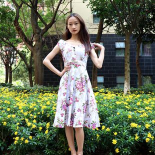 泰国钉珠连衣裙民族风修身显瘦长裙短袖V领女夏尼泊尔大摆裙