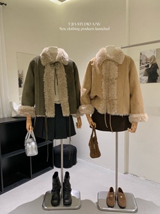 Y.JIA 伊嘉秋冬甜美减龄氛围感卷毛翻领绑带皮毛一体羊羔毛短外套