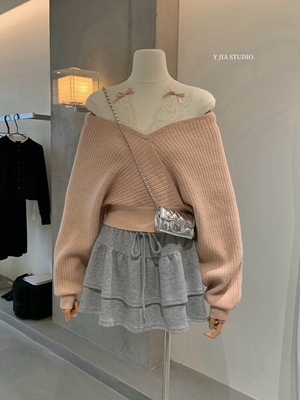 Y.JIA 伊嘉纯欲风蕾丝拼接V领氛围感露肩交叉式毛衣+半身裙套装